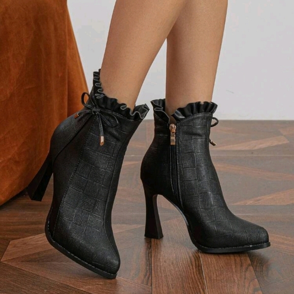 Waterproof Platform Bow Chunky Heel Short Boots, Black With Side Zipper - Picture 1 of 6